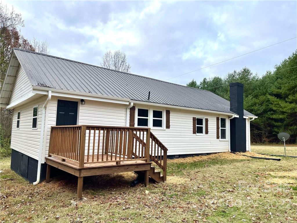 351 Huckleberry Ridge Road Hiddenite, NC 28636 - Photo 2 of 17 Gallery Image 2