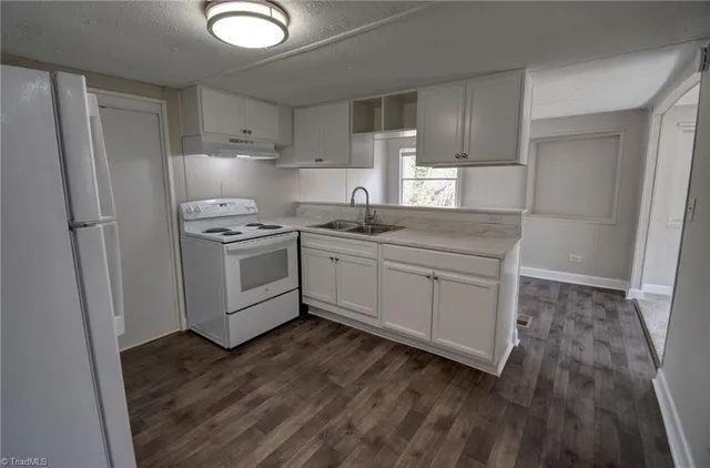 $1,200 | 4606 Woodvery Drive, Liberty, NC 27298