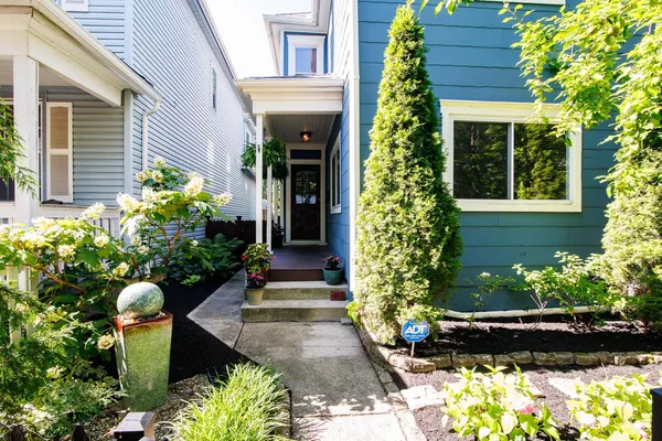 $2,700 | 483 Stanley Avenue, Columbus, OH 43206