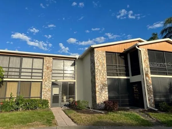 $150,000 | 5400 34th Street West, Unit E8, Bradenton, FL 34210