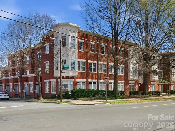 $380,000 | 400 Clarice Avenue, Unit 160, Charlotte, NC 28204