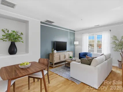 $380,000 | 400 Clarice Avenue, Unit 160, Charlotte, NC 28204