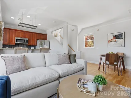 $380,000 | 400 Clarice Avenue, Unit 160, Charlotte, NC 28204