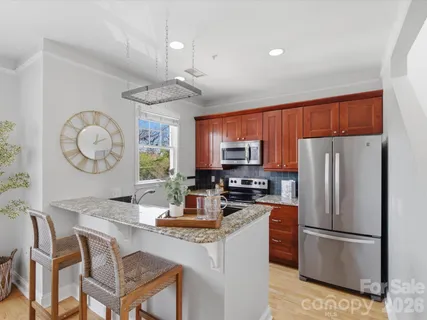 $380,000 | 400 Clarice Avenue, Unit 160, Charlotte, NC 28204