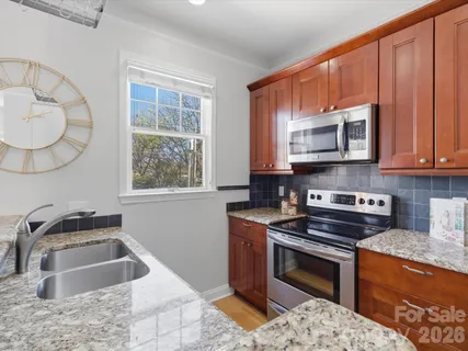 $380,000 | 400 Clarice Avenue, Unit 160, Charlotte, NC 28204