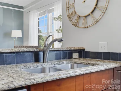 $380,000 | 400 Clarice Avenue, Unit 160, Charlotte, NC 28204