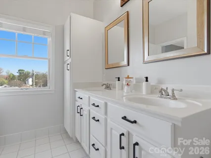 $380,000 | 400 Clarice Avenue, Unit 160, Charlotte, NC 28204