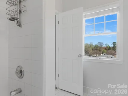 $380,000 | 400 Clarice Avenue, Unit 160, Charlotte, NC 28204