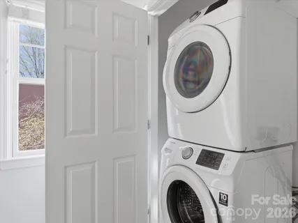 $380,000 | 400 Clarice Avenue, Unit 160, Charlotte, NC 28204