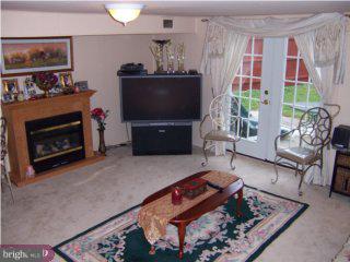 2705 Northview Road Philadelphia, PA 19152 - Photo 3 of 3 Gallery Image 3