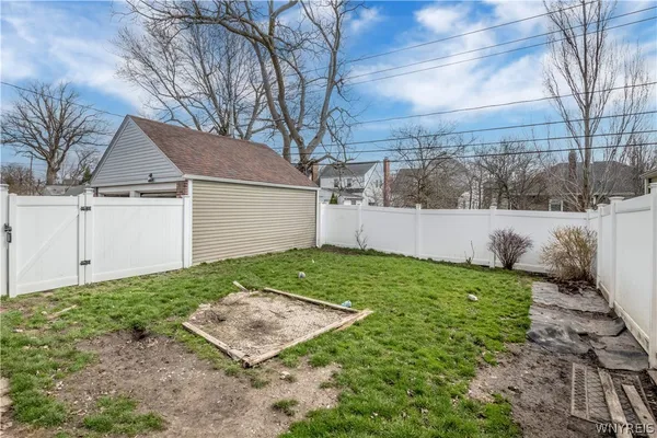 $229,900 | 111 Hiler Avenue, Tonawanda, NY 14217