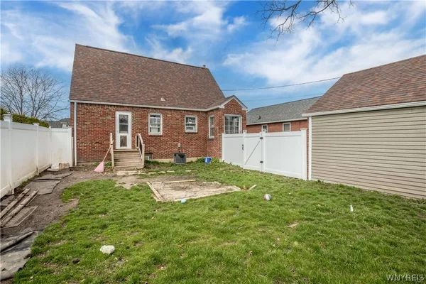 $229,900 | 111 Hiler Avenue, Tonawanda, NY 14217