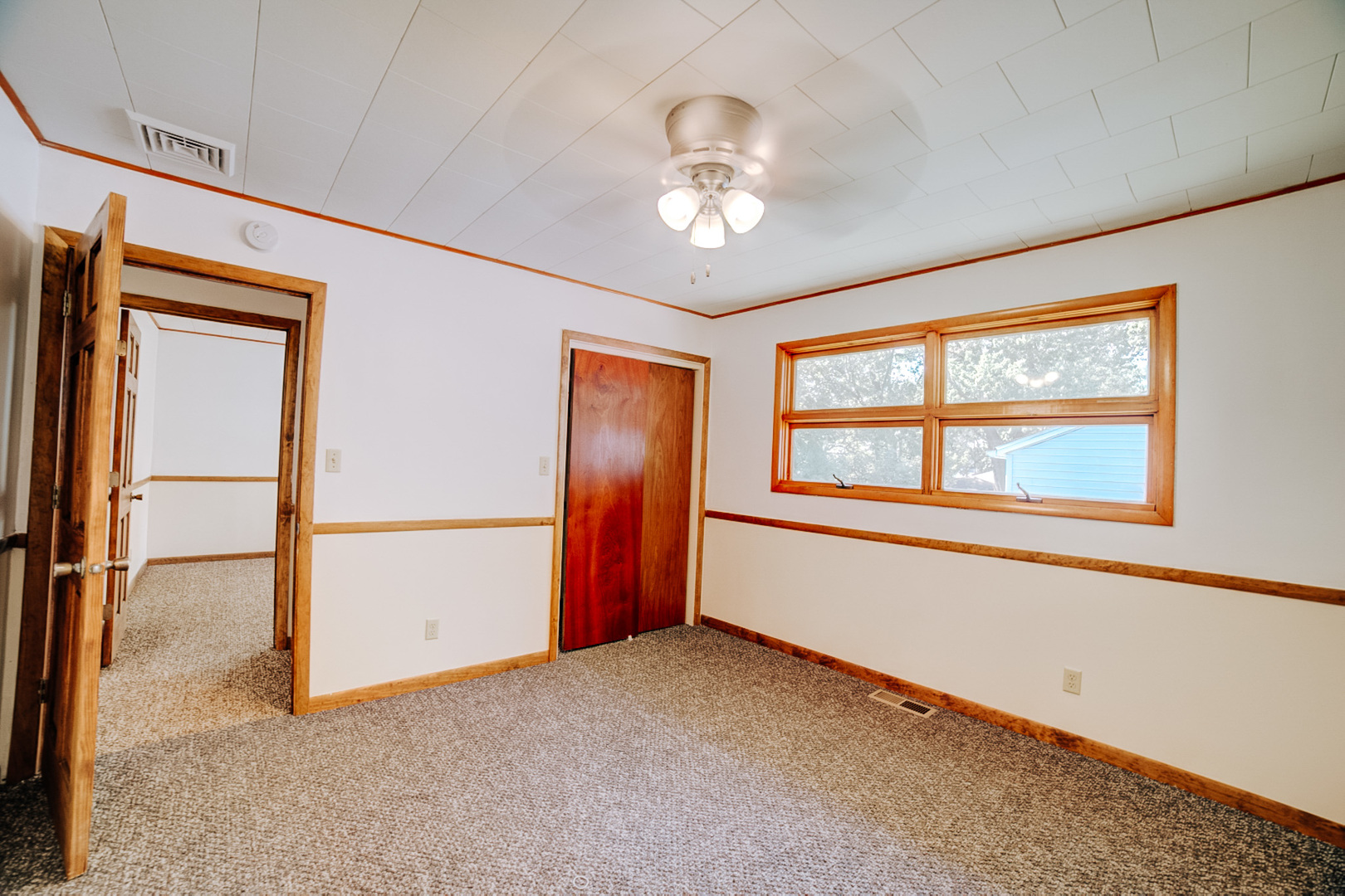 465 East Ash Street Watseka, IL 60970 - Photo 23 of 25