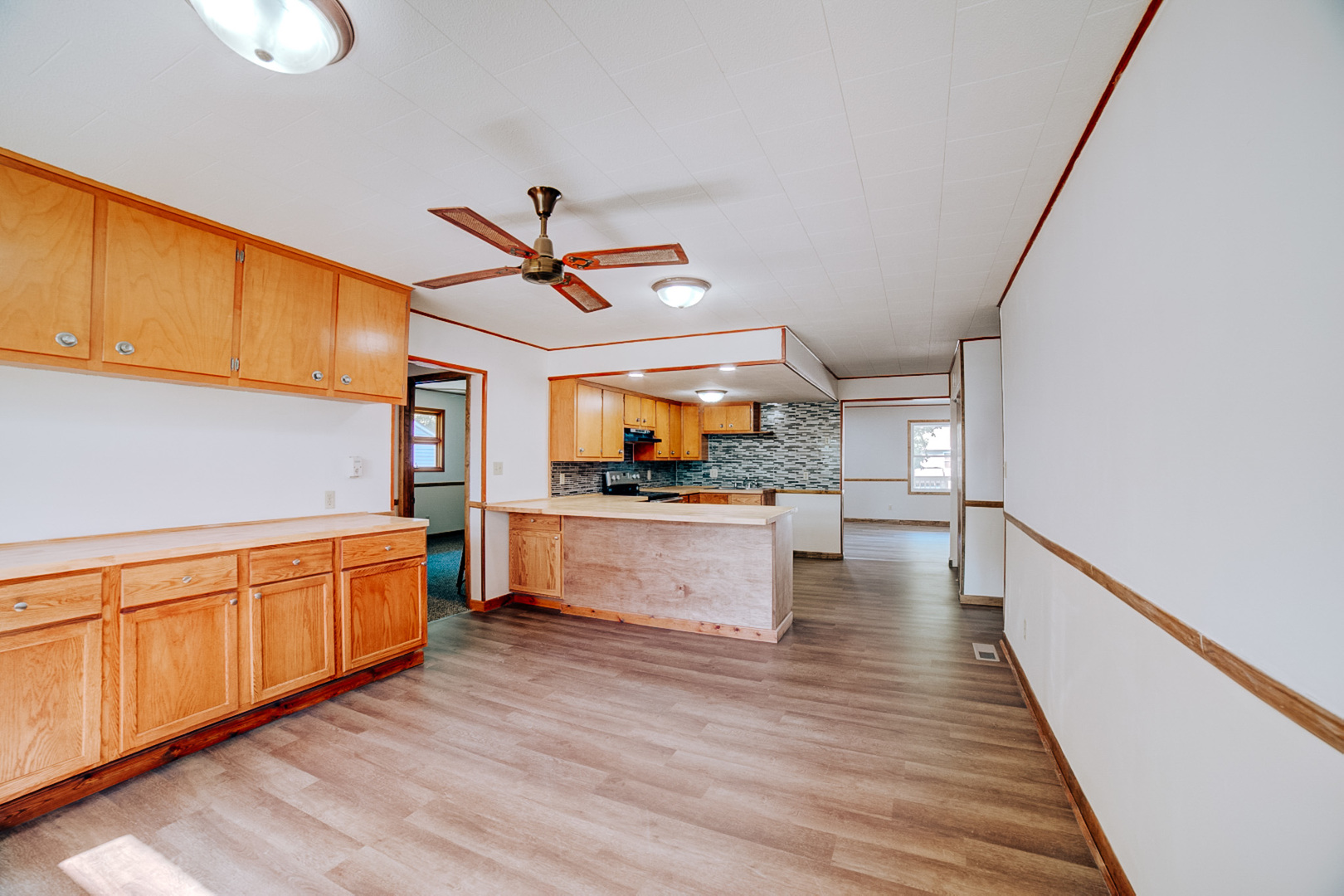 465 East Ash Street Watseka, IL 60970 - Photo 10 of 25