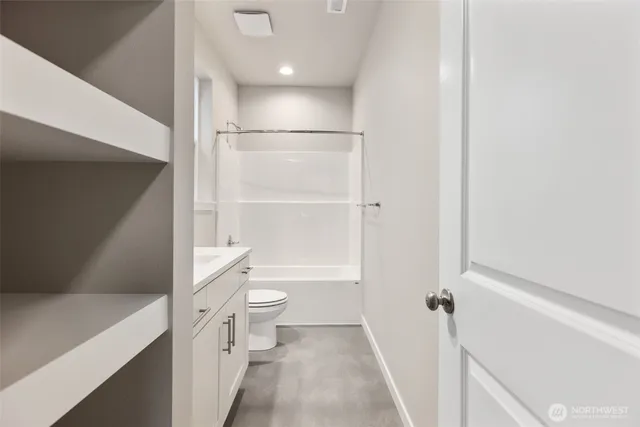 $849,660 | 20213 148th Street East, Unit 609, Bonney Lake, WA 98391