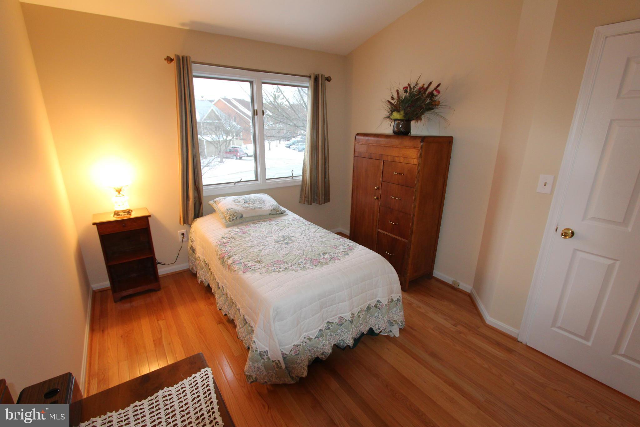 5215 Columbia Road, Unit 660 Columbia, MD 21044 - Photo 16 of 29 Bedroom - 2nd floor - hardwood floors