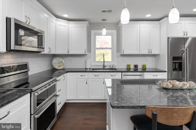 $675,000 | 10774 West Crestview Lane, Laurel, MD 20723