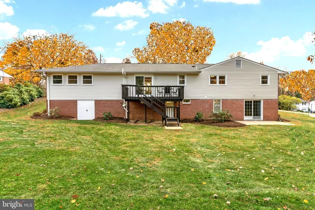 $675,000 | 10774 West Crestview Lane, Laurel, MD 20723