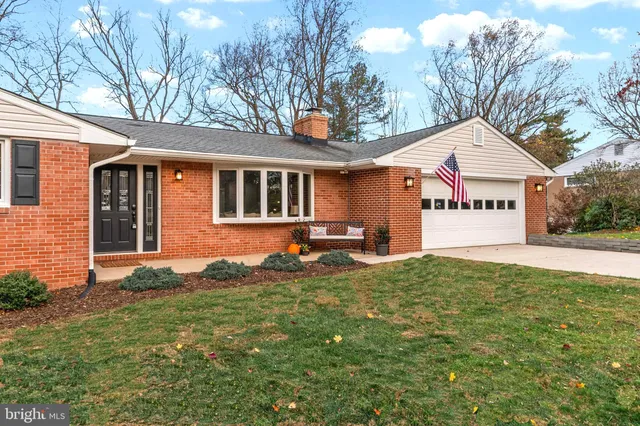 $675,000 | 10774 West Crestview Lane, Laurel, MD 20723