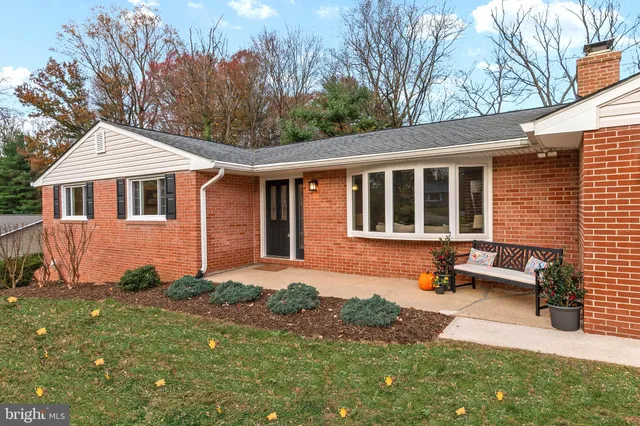 $675,000 | 10774 West Crestview Lane, Laurel, MD 20723