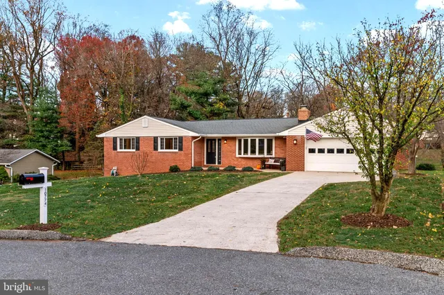 $675,000 | 10774 West Crestview Lane, Laurel, MD 20723