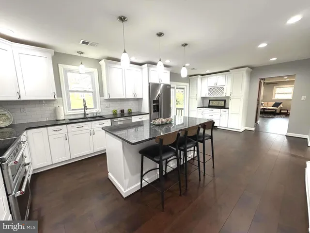 $675,000 | 10774 West Crestview Lane, Laurel, MD 20723