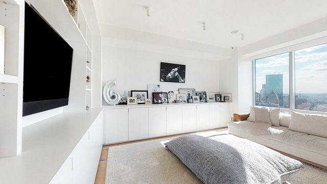 $11,000,000 | 2 Avery Street, Unit PH2A, Boston, MA 02111