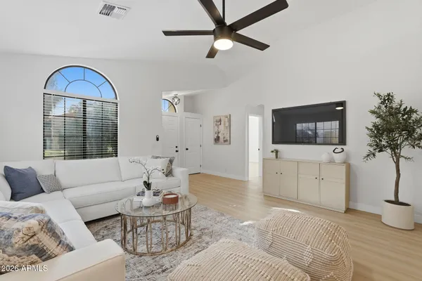 $459,900 | 926 East Hearne Way, Gilbert, AZ 85234