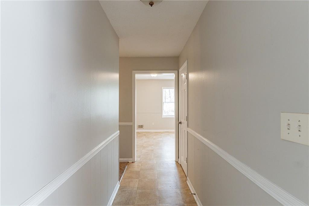 2877 Kensington Way Rex, GA 30273 - Photo 5 of 30