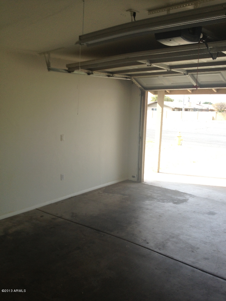3735 West Thunderbird Road Phoenix, AZ 85053 - Photo 8 of 11 IMG_0388