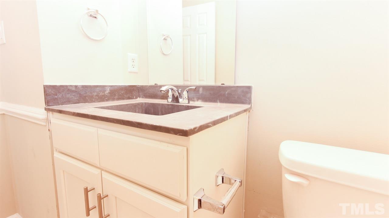 2961 Faversham Place Raleigh, NC 27604 - Photo 9 of 13 Gallery Image 9