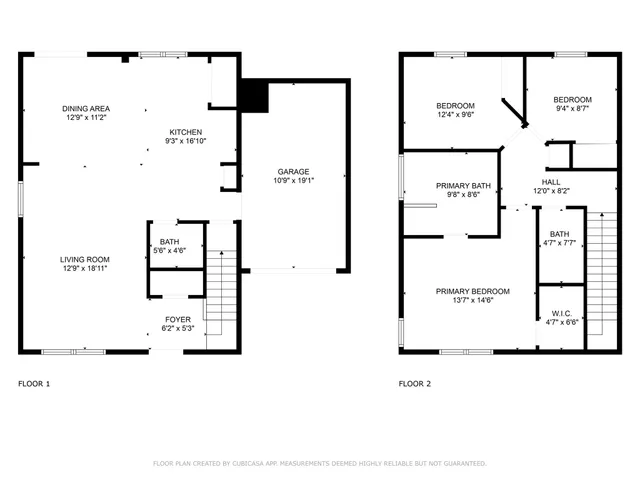a view of livingroom with wooden floor