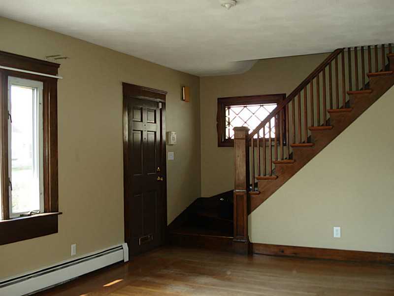 100 Friendly Road Cranston, RI 02910 - Photo 2 of 17 Entry.