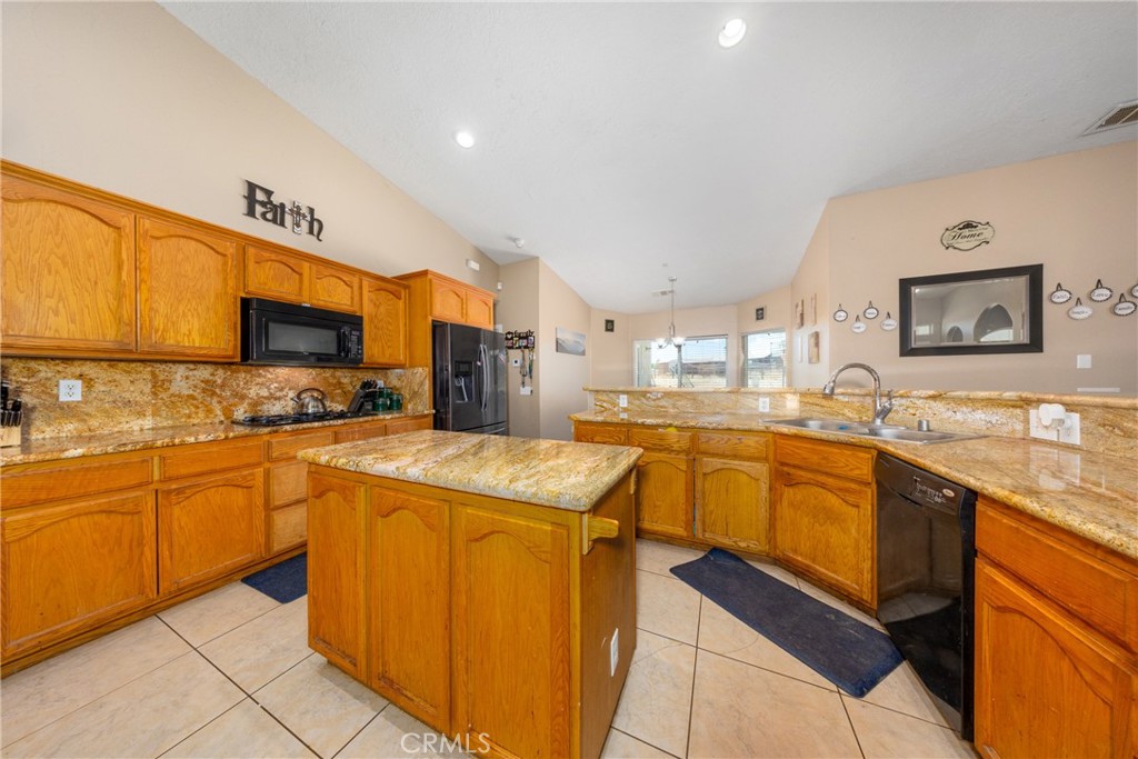 11671 Desert View Road Pinon Hills, CA 92372 - Photo 20 of 52