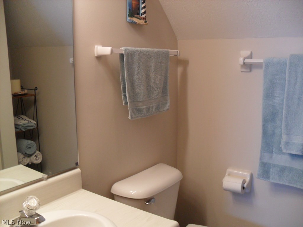 4611 Cleveland Road East Huron, OH 44839 - Photo 15 of 21 Full Bath Upper Level