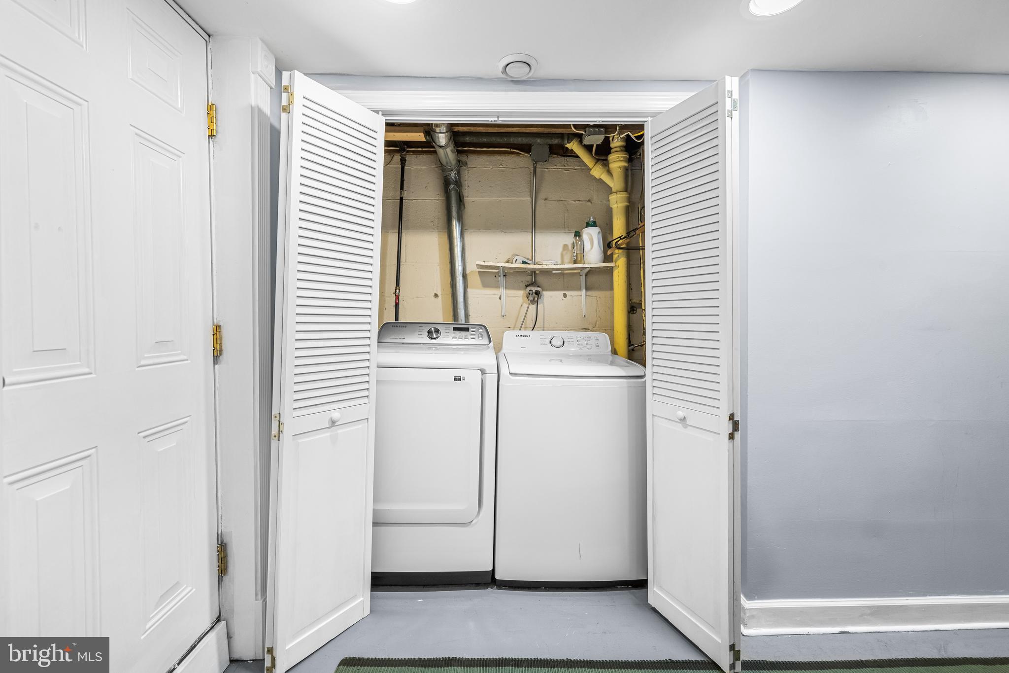 1620 Hardwick Road Towson, MD 21286 - Photo 27 of 38 a utility room with dryer and washer