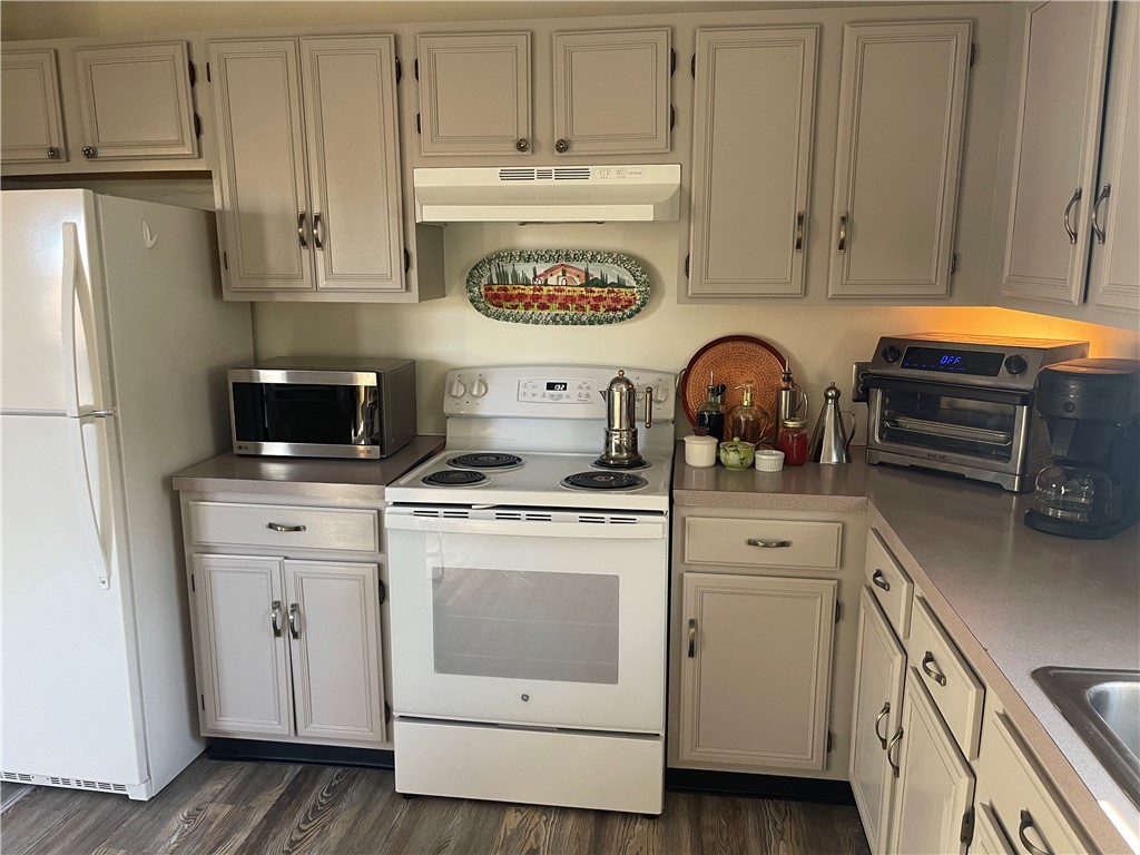 34 Cedar Swamp Road, Unit 2 Smithfield, RI 02917 - Photo 4 of 15