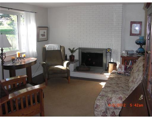 344 Linnwood Road Eighty Four, PA 15330 - Photo 3 of 12 Living Room.