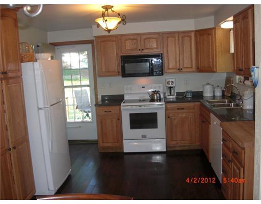 344 Linnwood Road Eighty Four, PA 15330 - Photo 4 of 12 Kitchen.