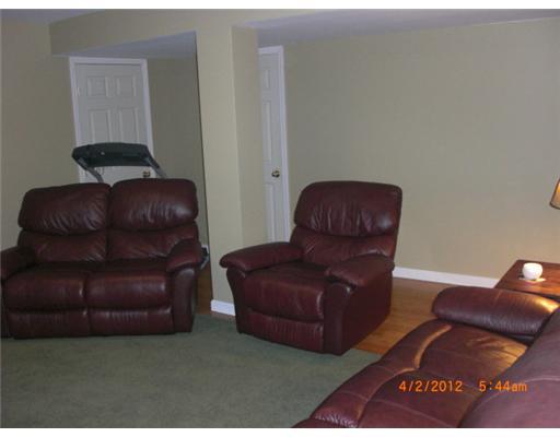 344 Linnwood Road Eighty Four, PA 15330 - Photo 7 of 12 Den/Family/Great Room.