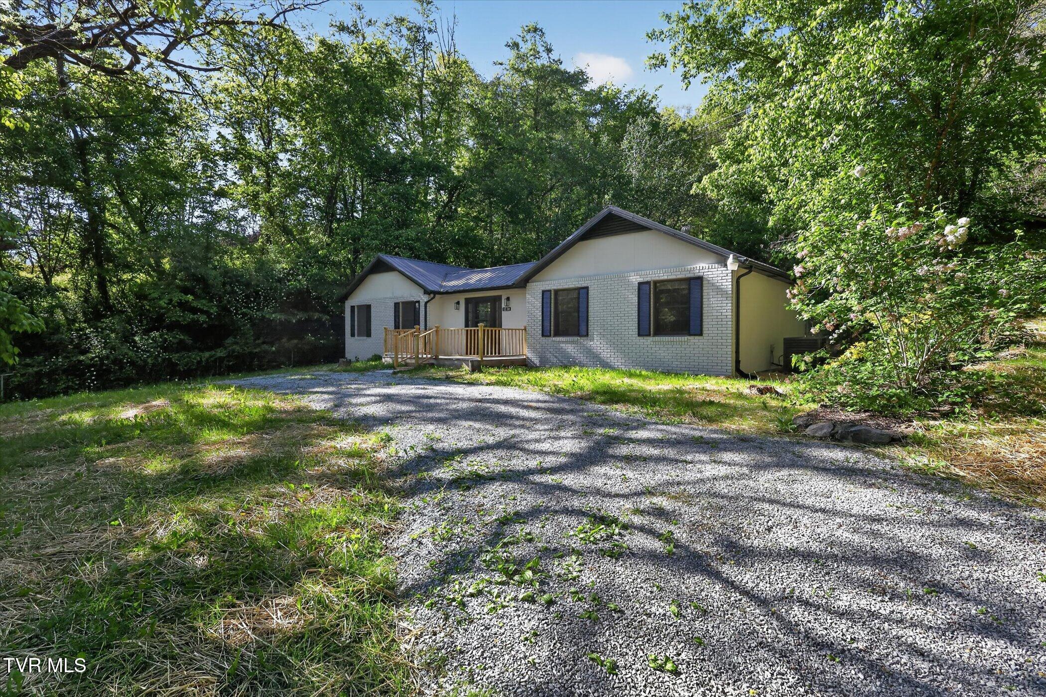 1238 Ruritan Run Road Gate City, VA 24251 - Photo 28 of 45 04-1238-Ruritan-Run-Rd-Windowstill