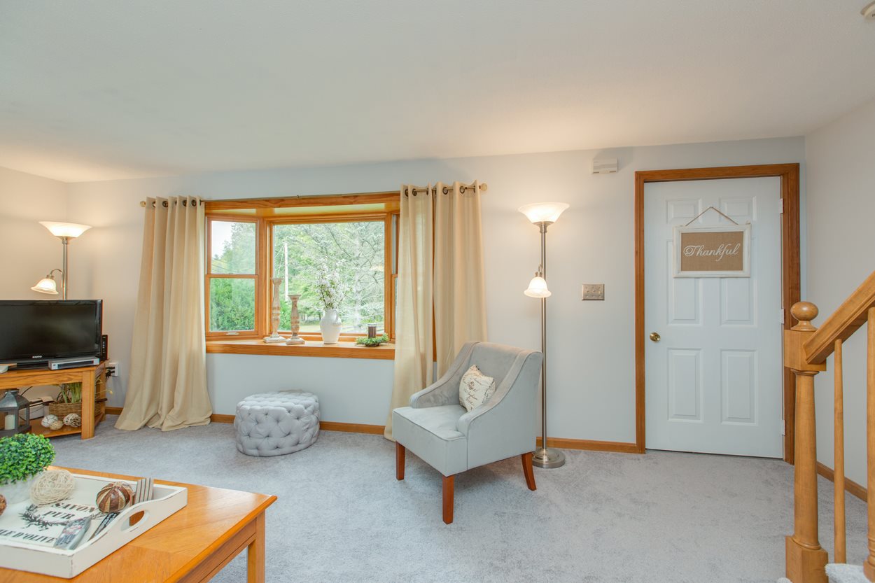 54 Kingston Road, Unit B Plaistow, NH 03865 - Photo 8 of 40 Gallery Image 8