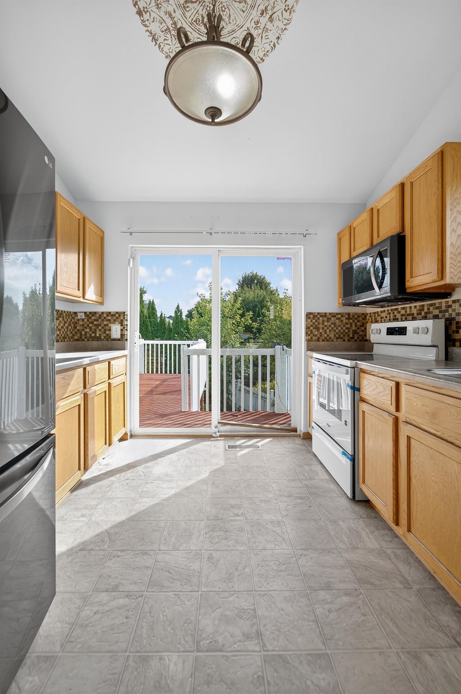 1077 Gas Light Sun Prairie, WI 53590 - Photo 12 of 50