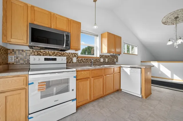 $430,000 | 1077 Gas Light, Sun Prairie, WI 53590