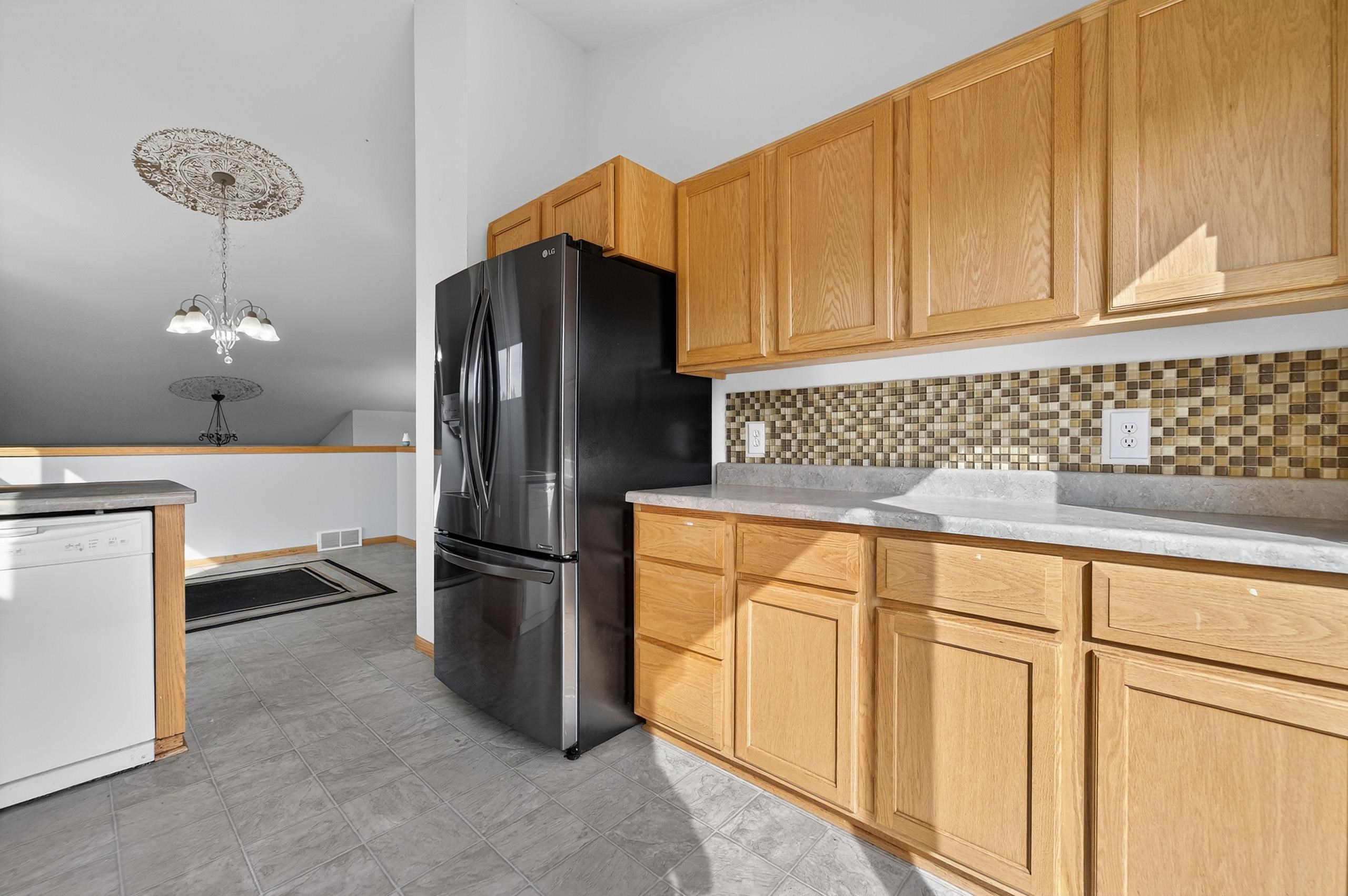 1077 Gas Light Sun Prairie, WI 53590 - Photo 15 of 50