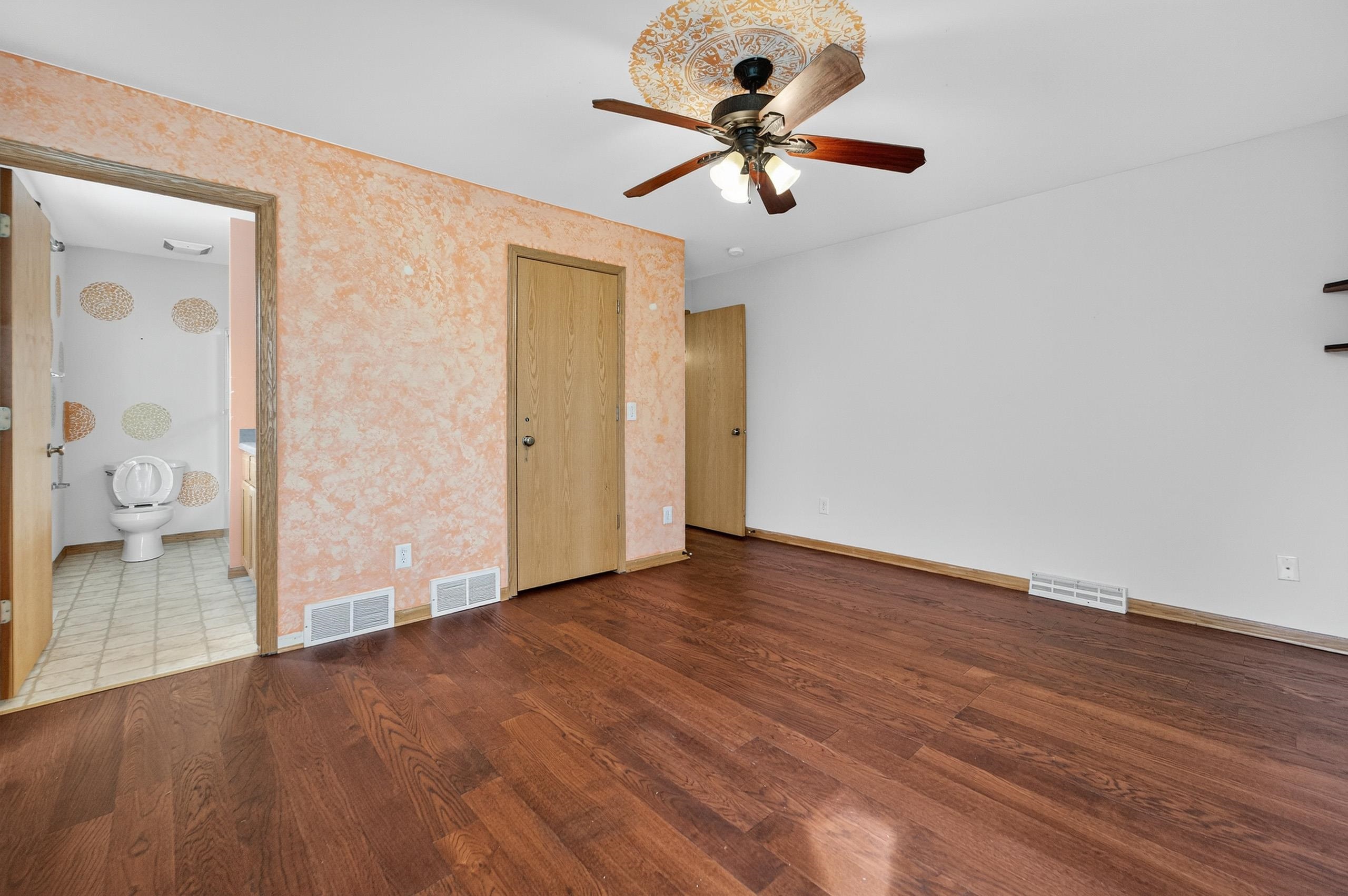 1077 Gas Light Sun Prairie, WI 53590 - Photo 20 of 50