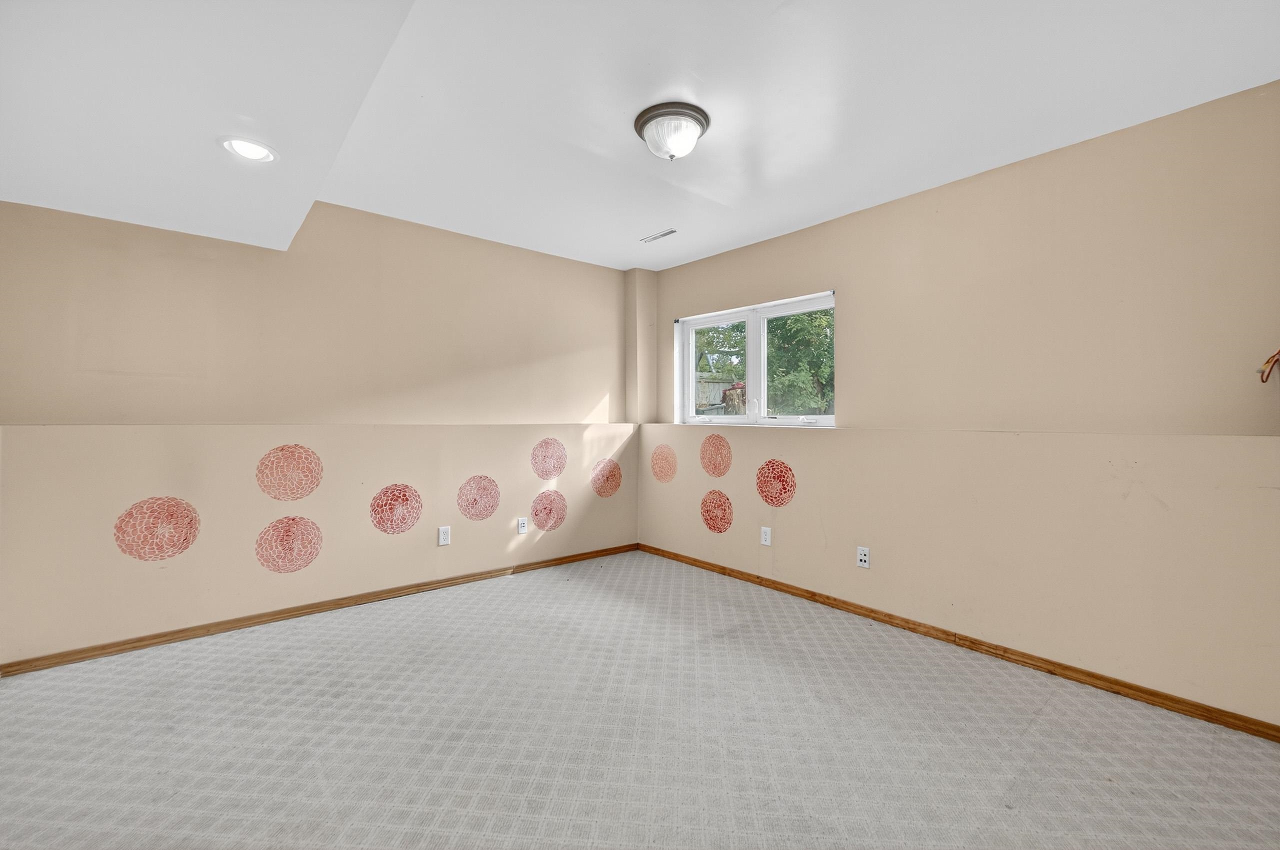 1077 Gas Light Sun Prairie, WI 53590 - Photo 26 of 50