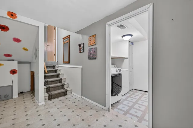 $430,000 | 1077 Gas Light, Sun Prairie, WI 53590