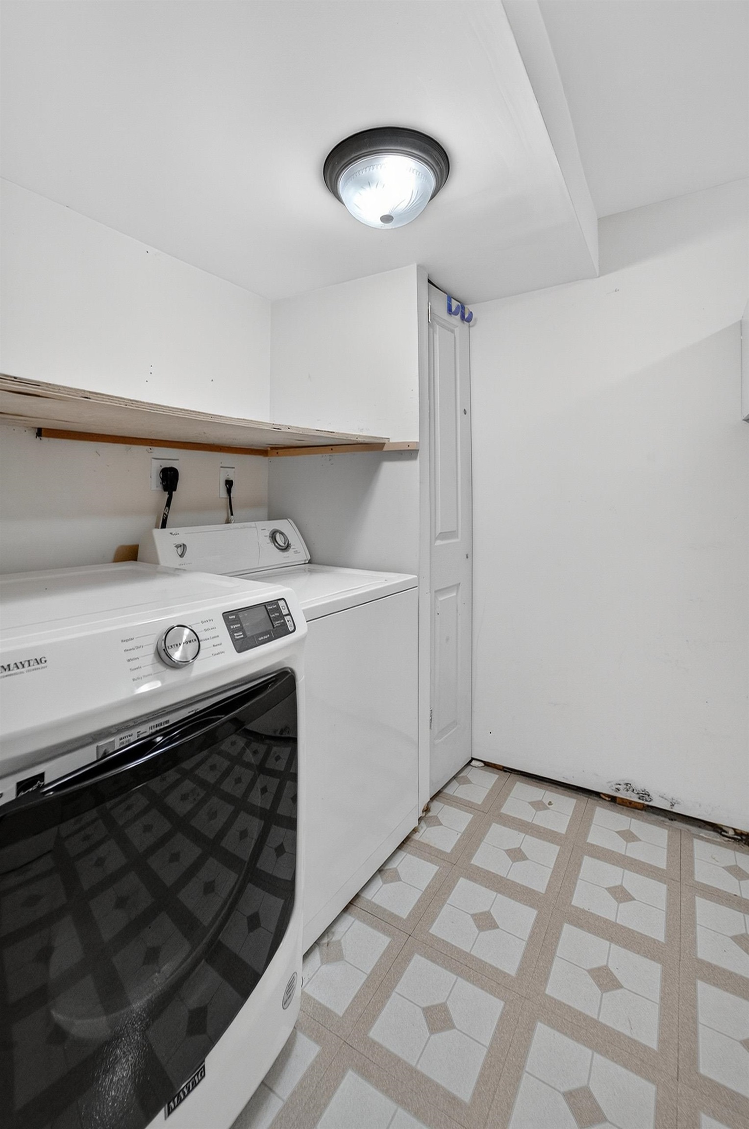 1077 Gas Light Sun Prairie, WI 53590 - Photo 33 of 50