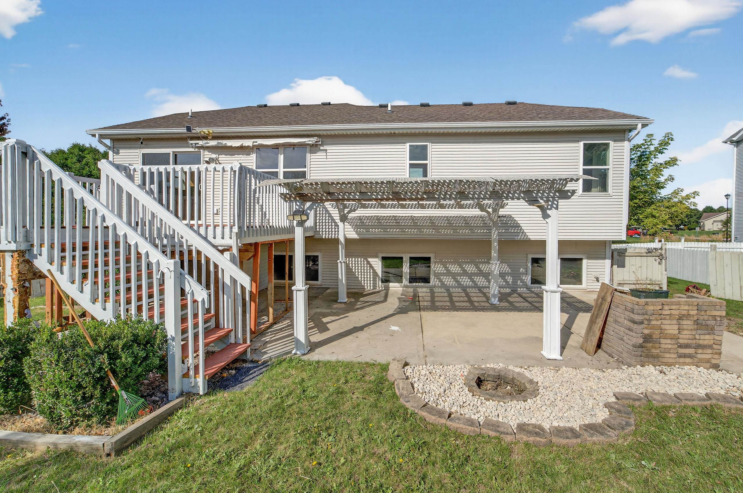 1077 Gas Light Sun Prairie, WI 53590 - Photo 37 of 50